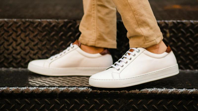 کتونی ساق کوتاه مردانه (Low Top Sneakers)